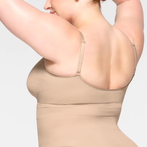 SKIMS - Seamless Sculpt Bralette | Size: XS | Color: Mica | NWOT - Picture 3 of 8